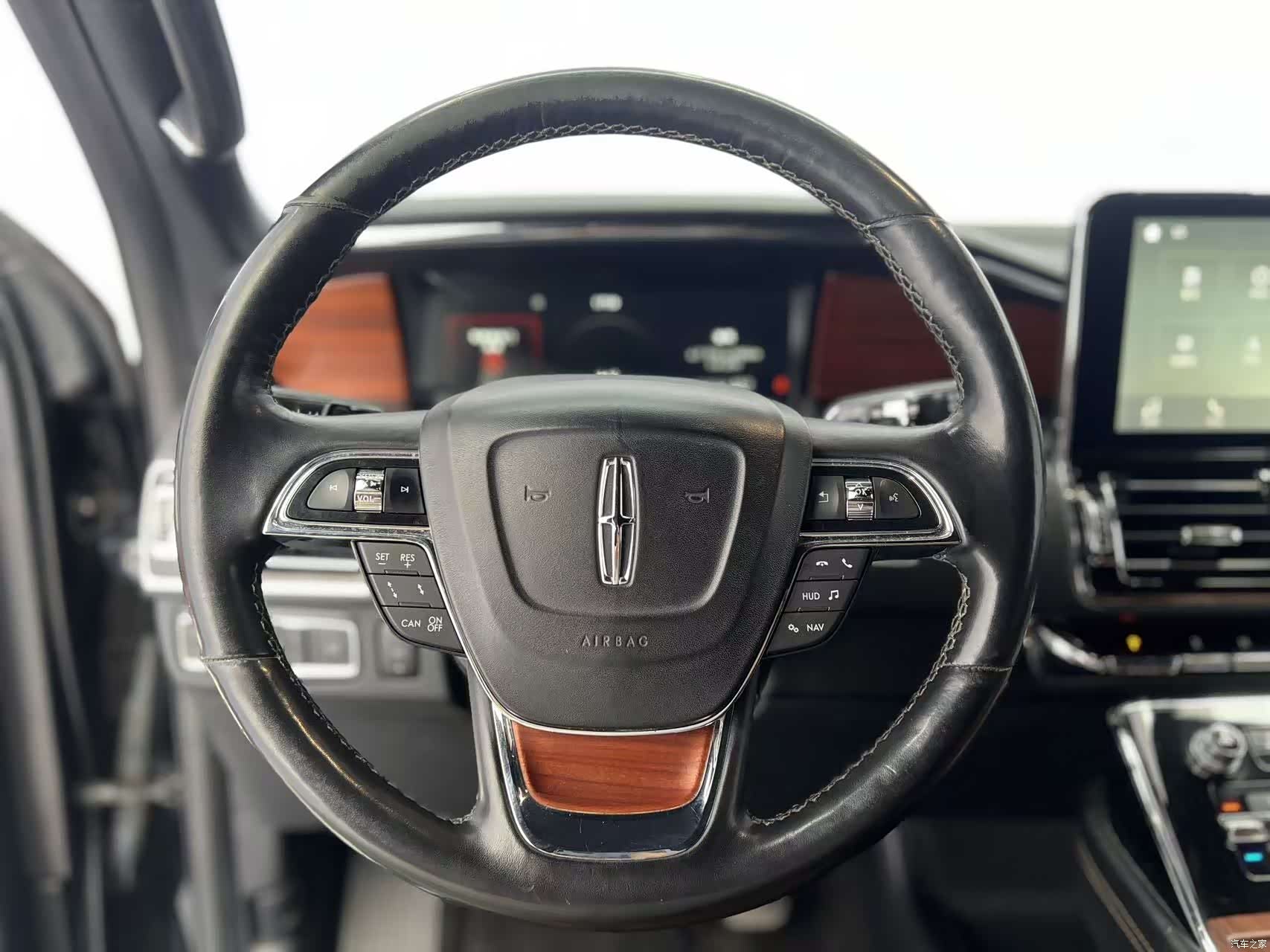 Lincoln Navigator, 2019 14