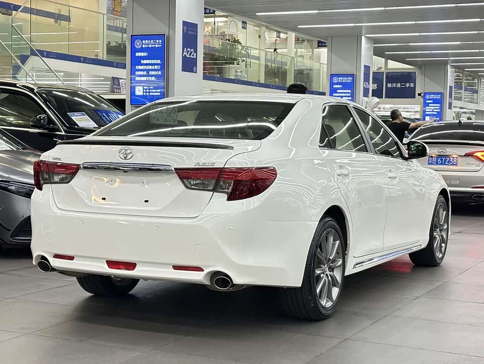 Toyota Reiz Toyota Reiz