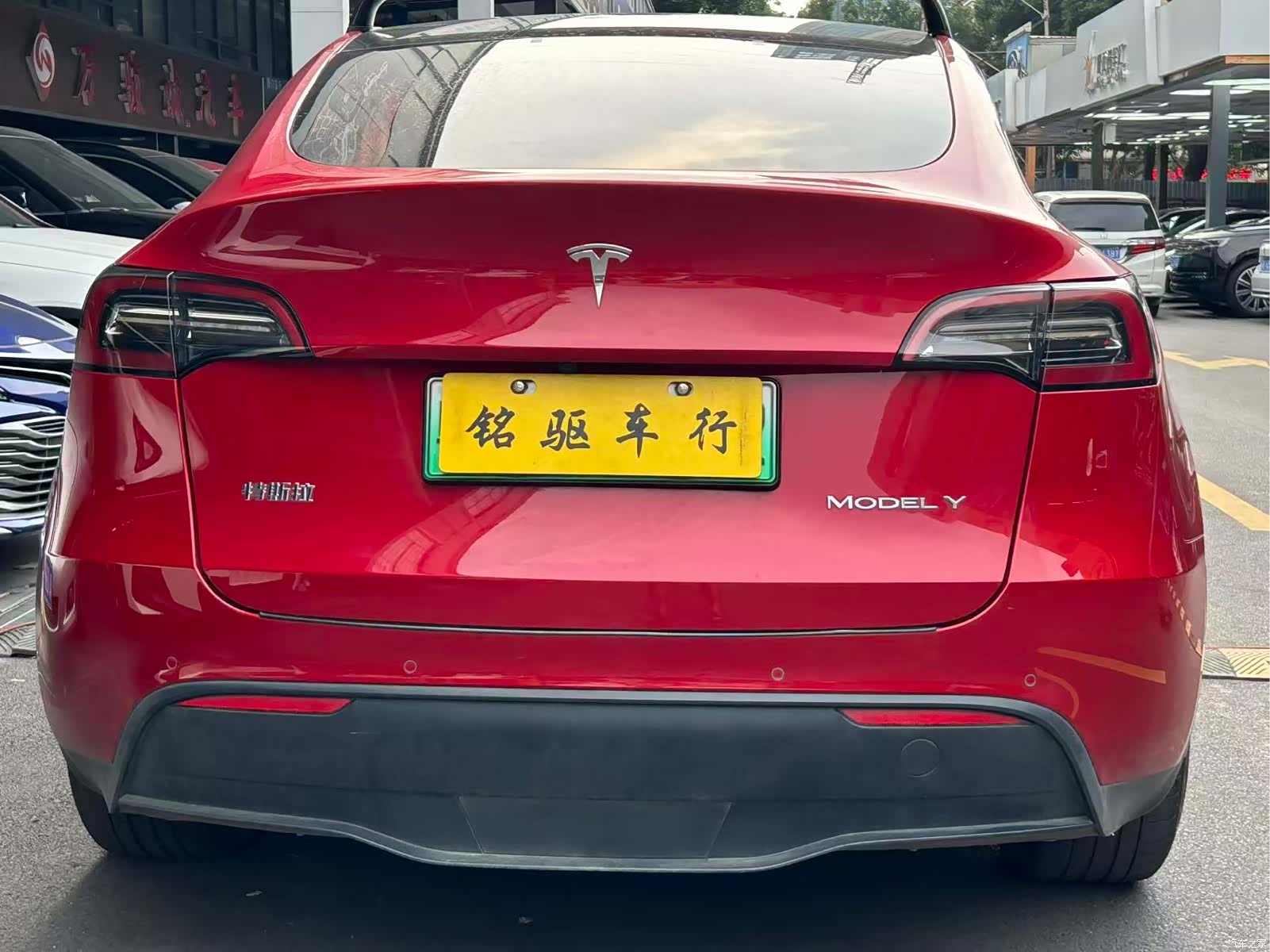 Tesla Model Y, 2021 все фото