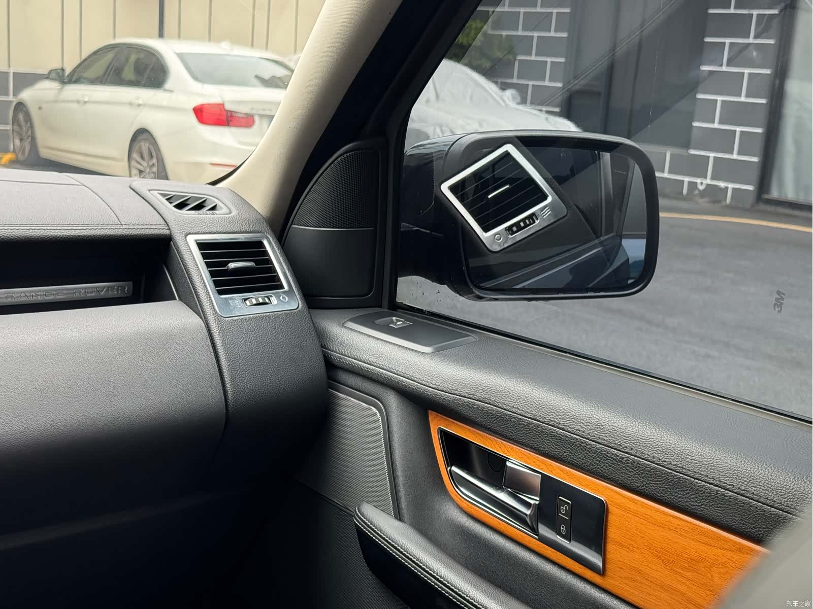 Land Rover Range Rover, 2012 19