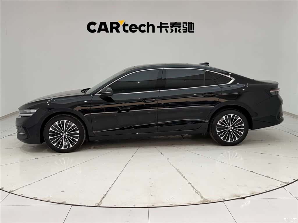 Volkswagen Magotan, 2025 6