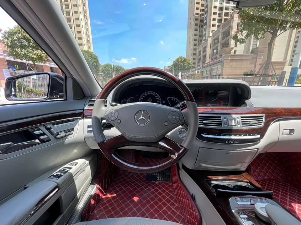 Mercedes-Benz S-class Mercedes-Benz S-class