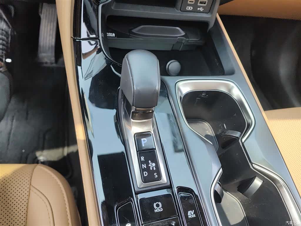 Lexus NX, 2023 10