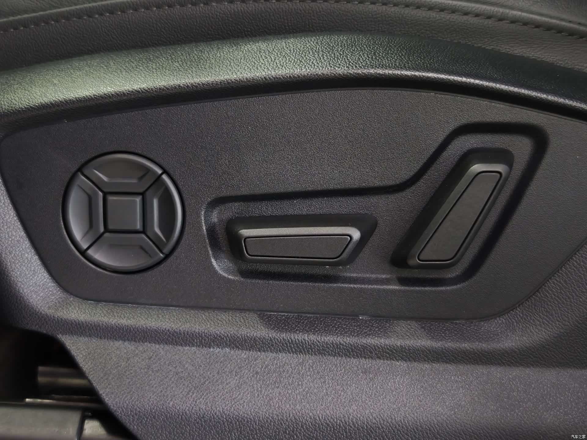 Audi Q7, 2023 17