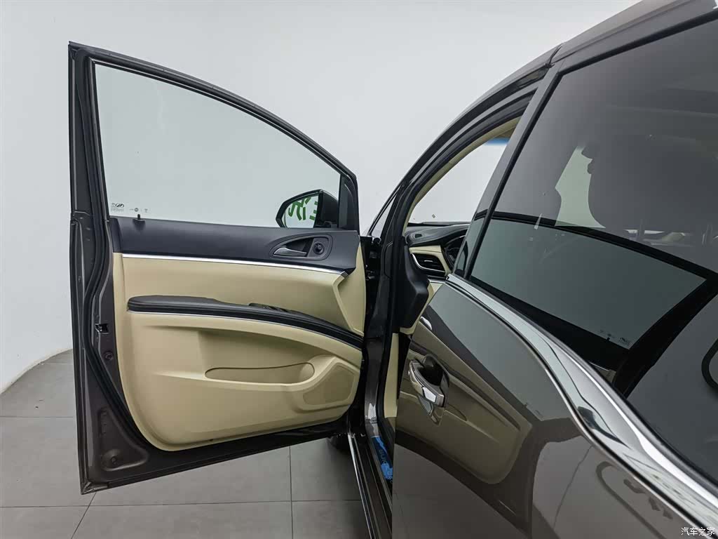 Buick GL8, 2023 8