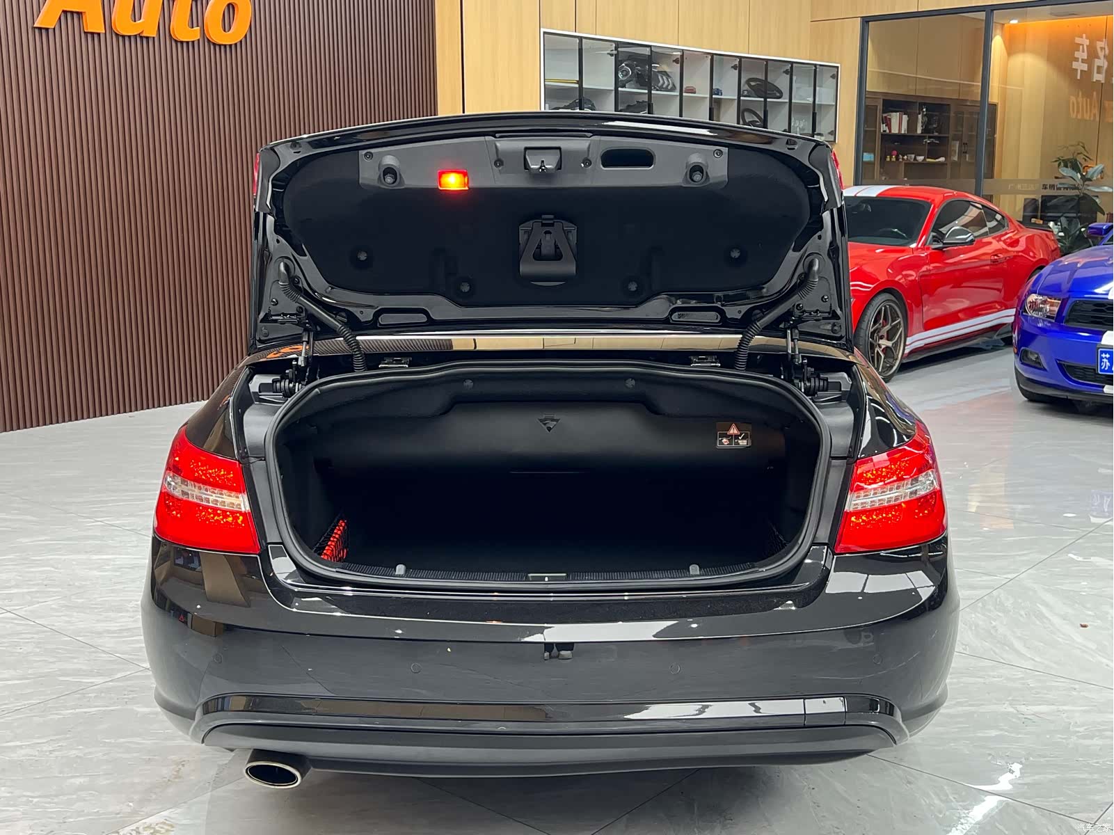 Mercedes-Benz E-Class, 2014 38