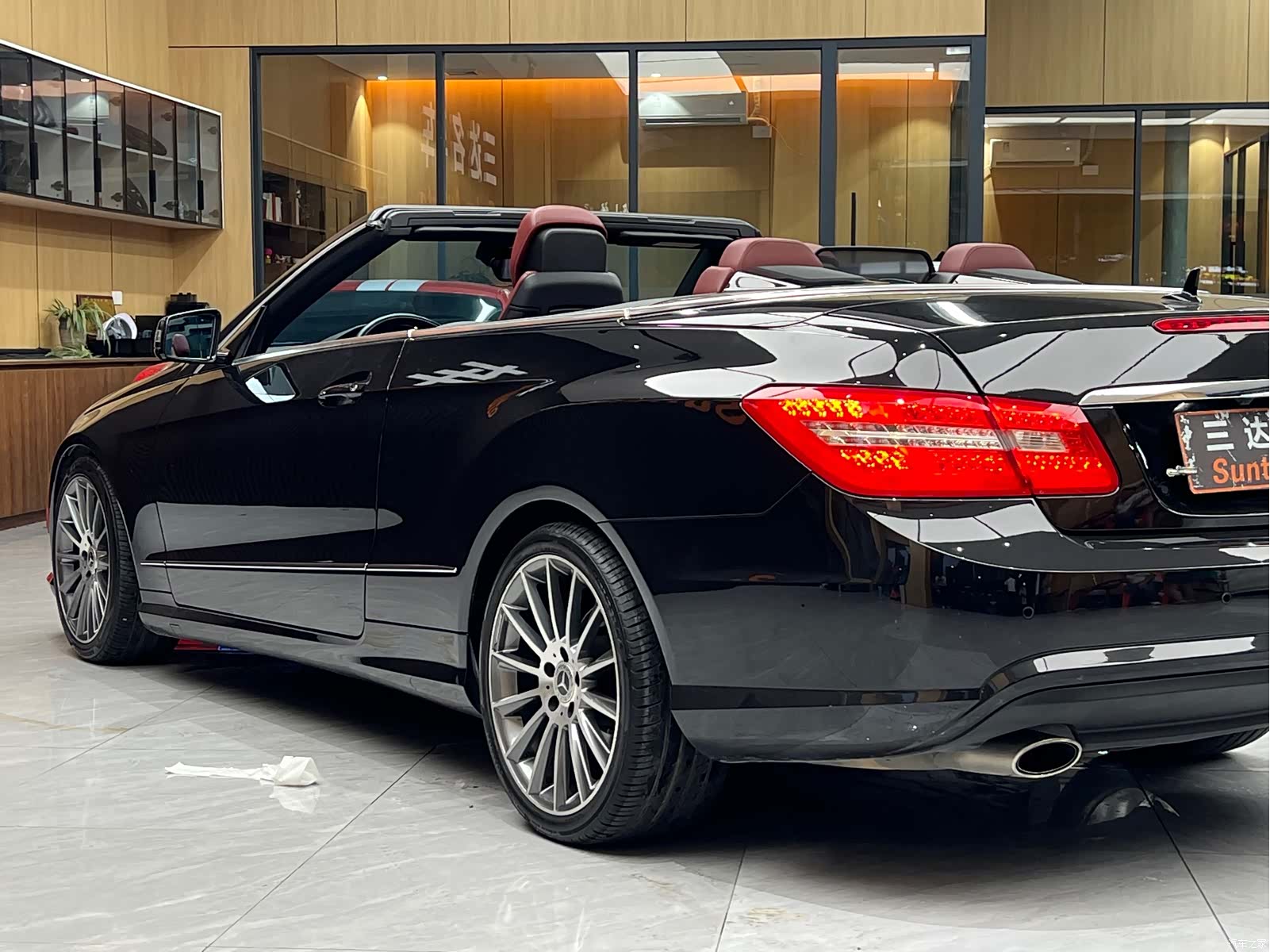 Mercedes-Benz E-Class, 2014 18