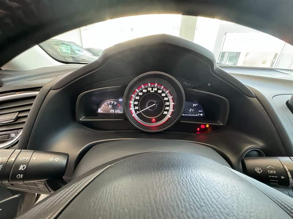 Mazda 3 Angkesaila