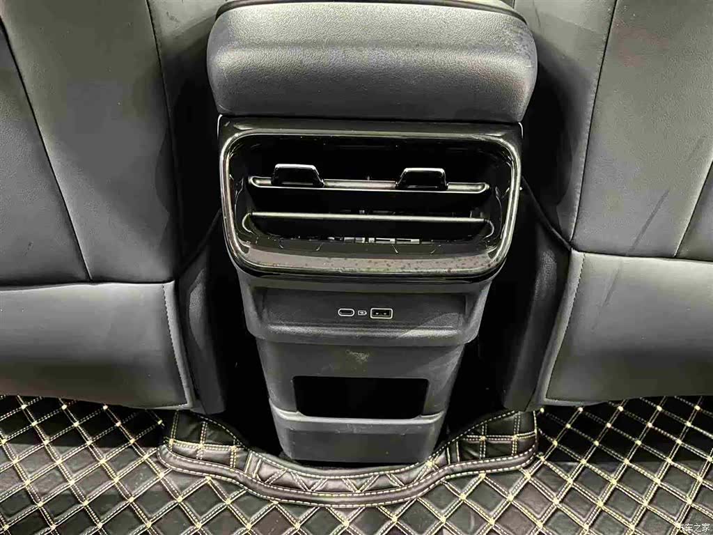 Geely Galaxy E5, 2025 24