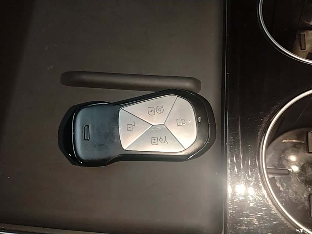Xpeng P7, 2023 9