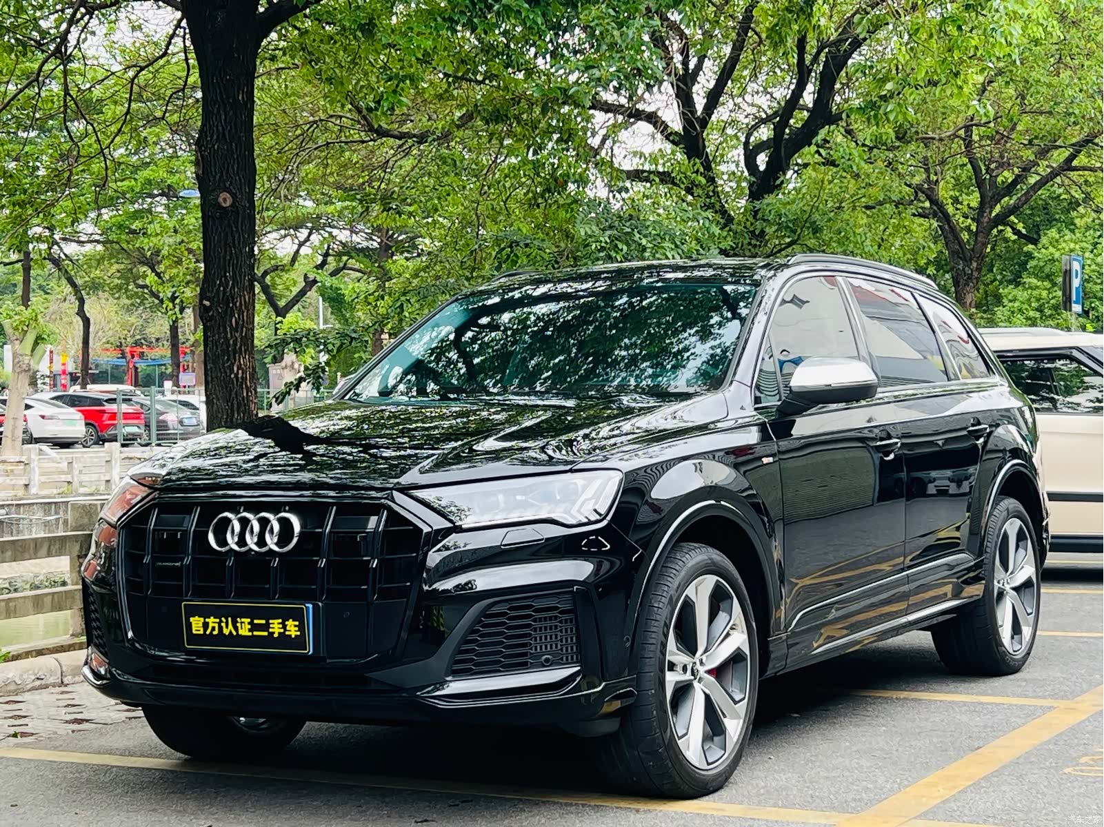 Audi Q7, 2023 1