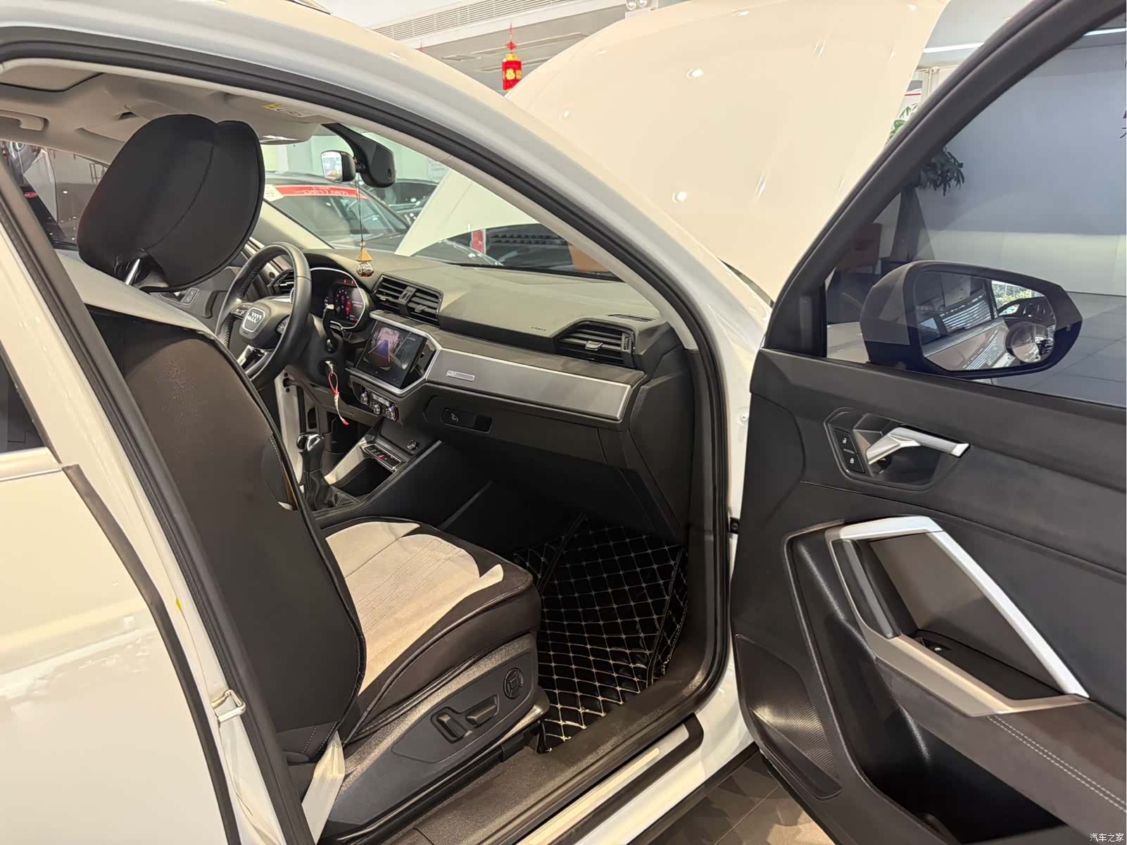 Audi Q3, 2022 9