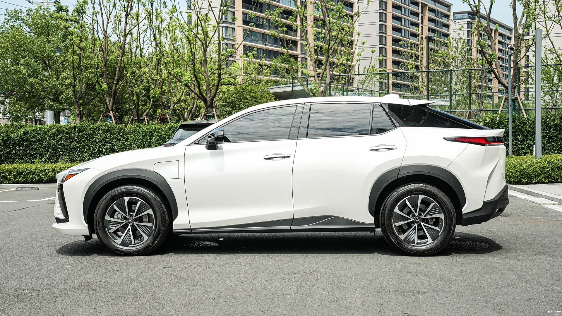 Lexus RZ, 2023 7