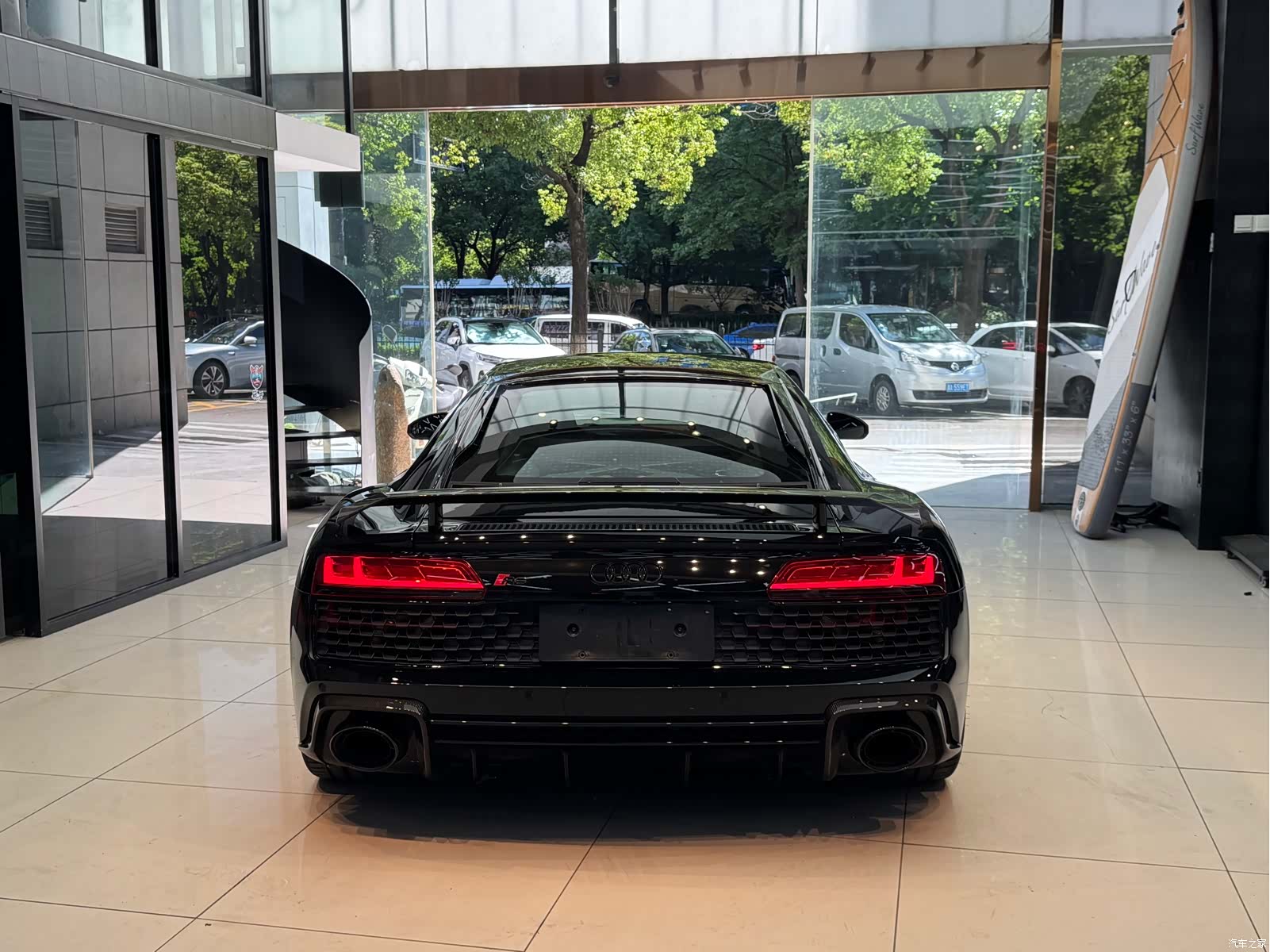 Audi R8, 2023 7