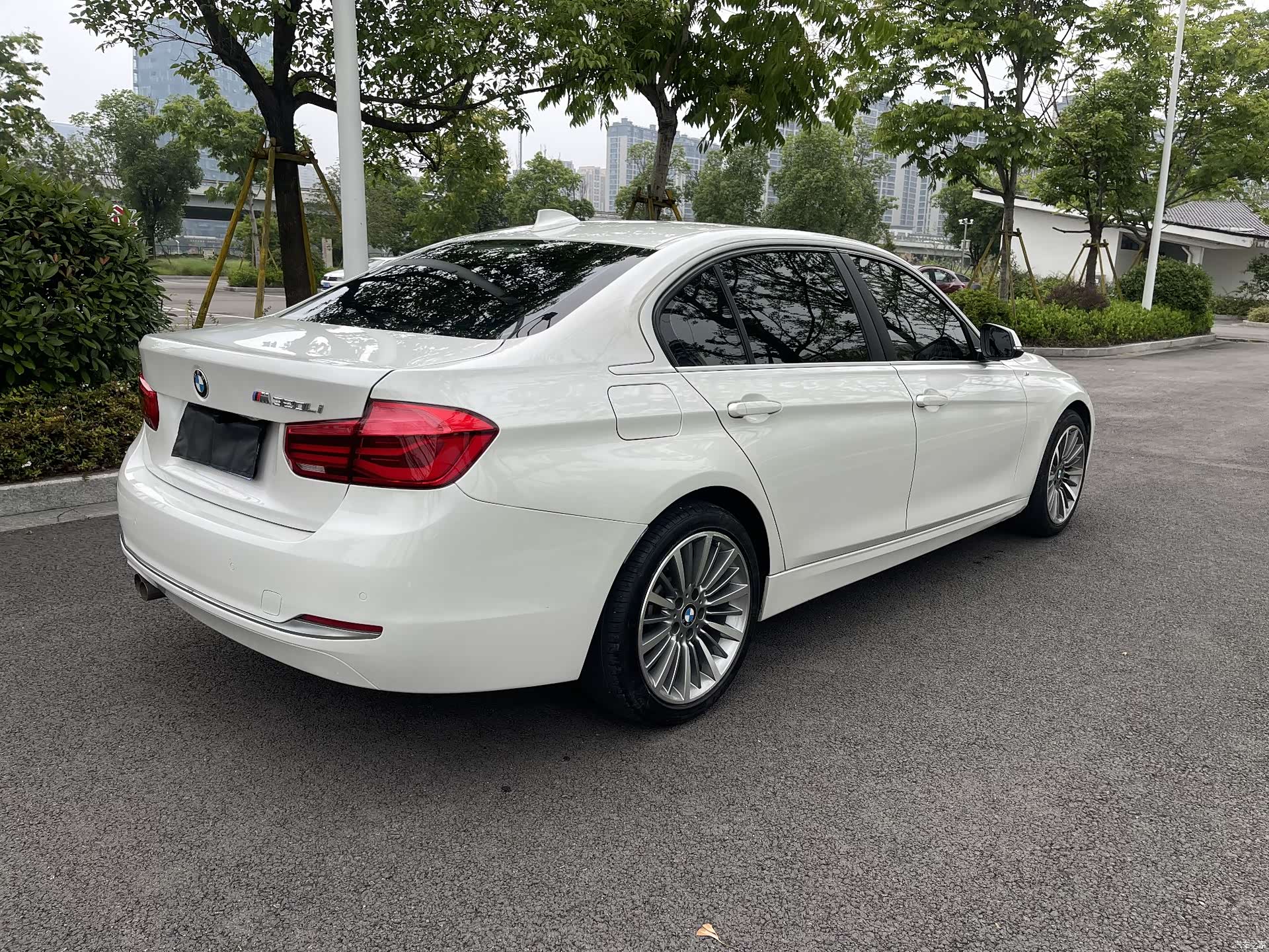 BMW 3 Series, 2018 все фото