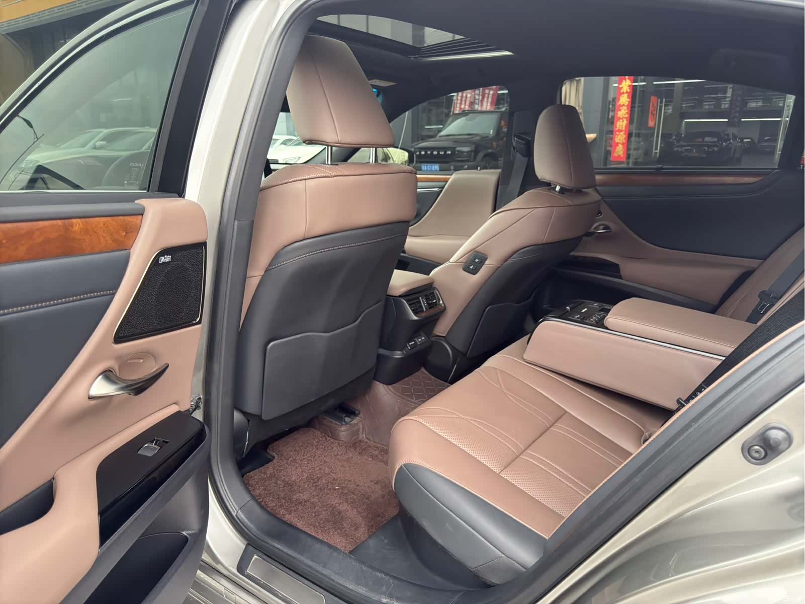 Lexus ES, 2024 все фото