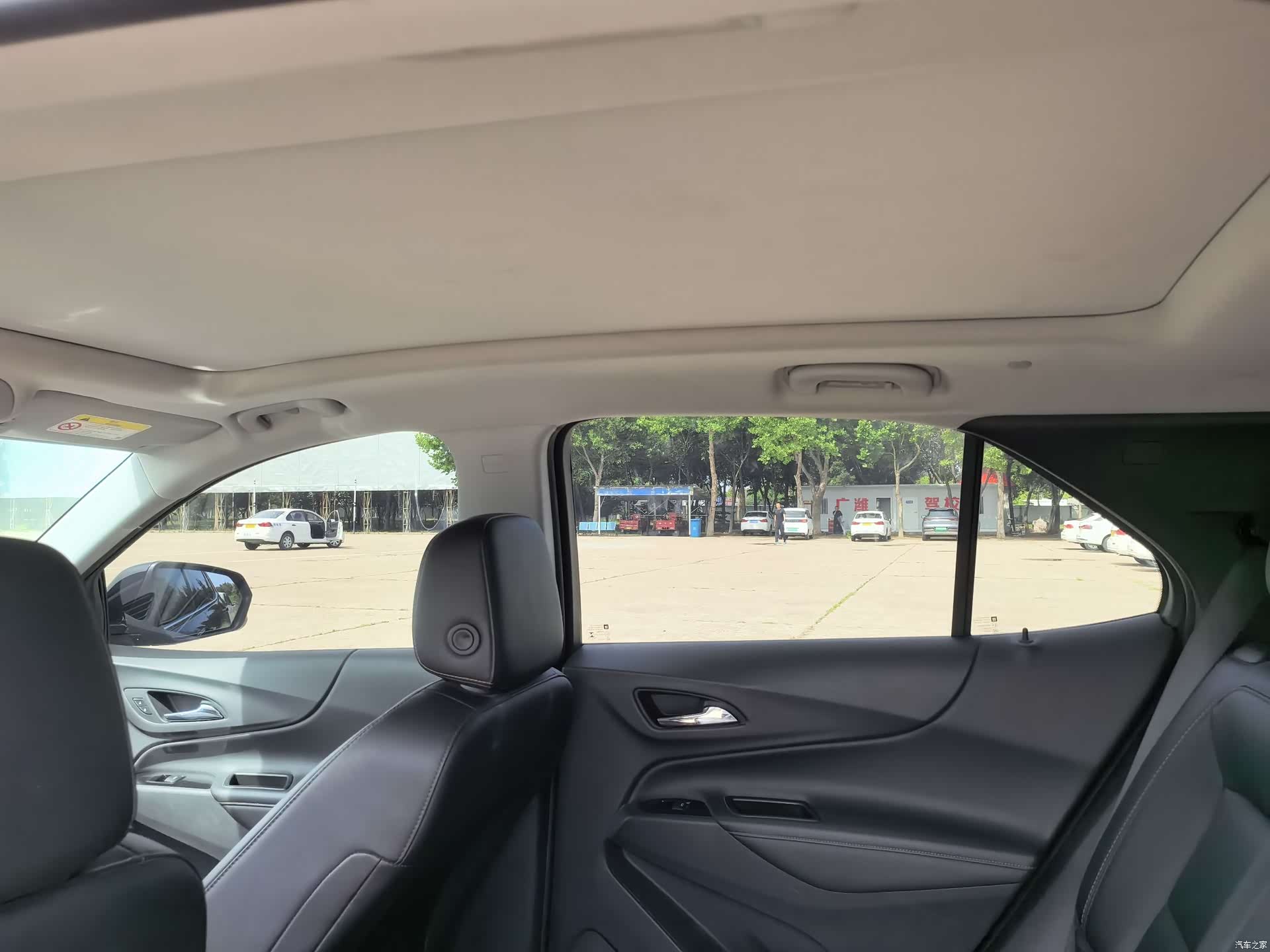 Chevrolet Equinox, 2023 11