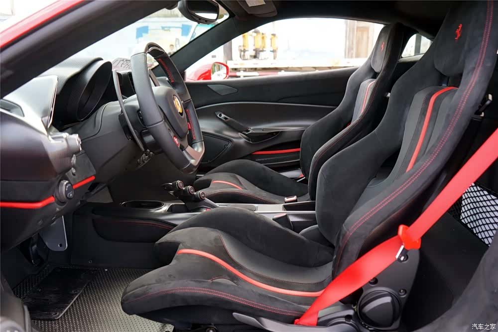 Ferrari 488, 2019 6