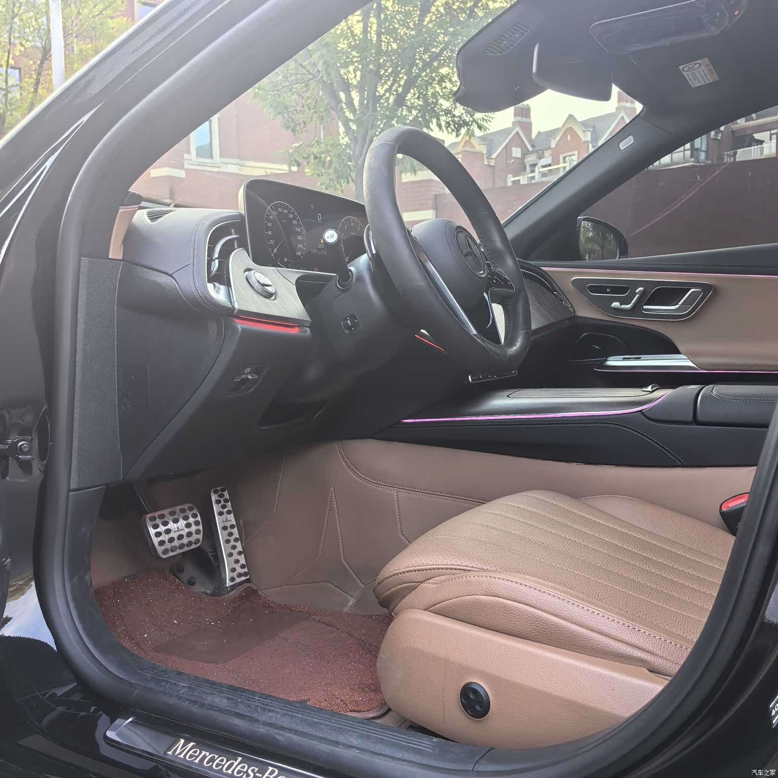 Mercedes-Benz E-Class, 2025 14