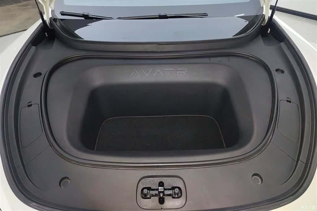 Avatr 06, 2025 10