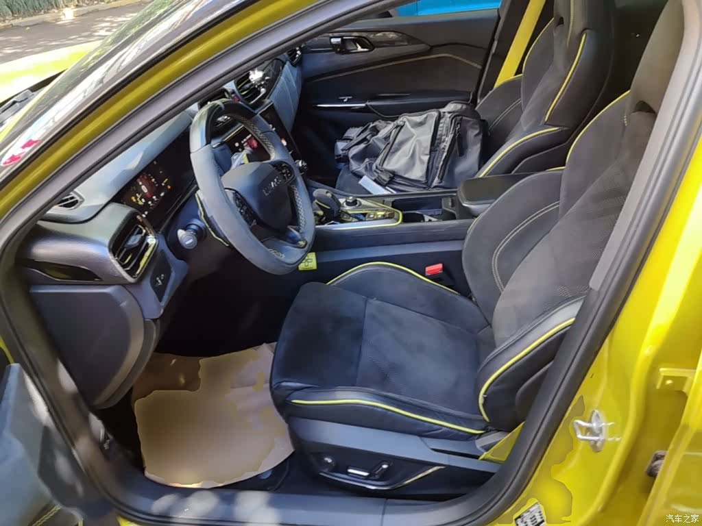 Lynk & Co 01, 2020 22