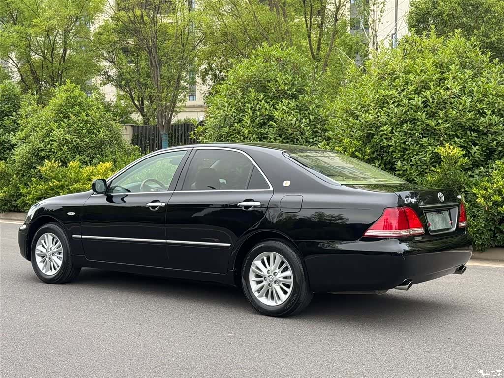 Toyota Crown, 2006 6