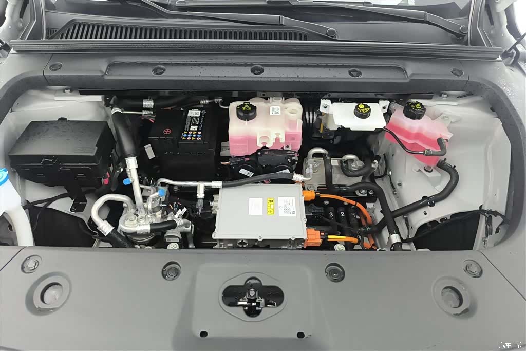 Leapmotor C10, 2025 10