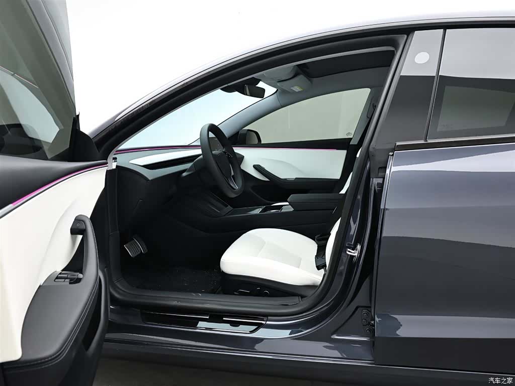 Tesla Model 3, 2024 12