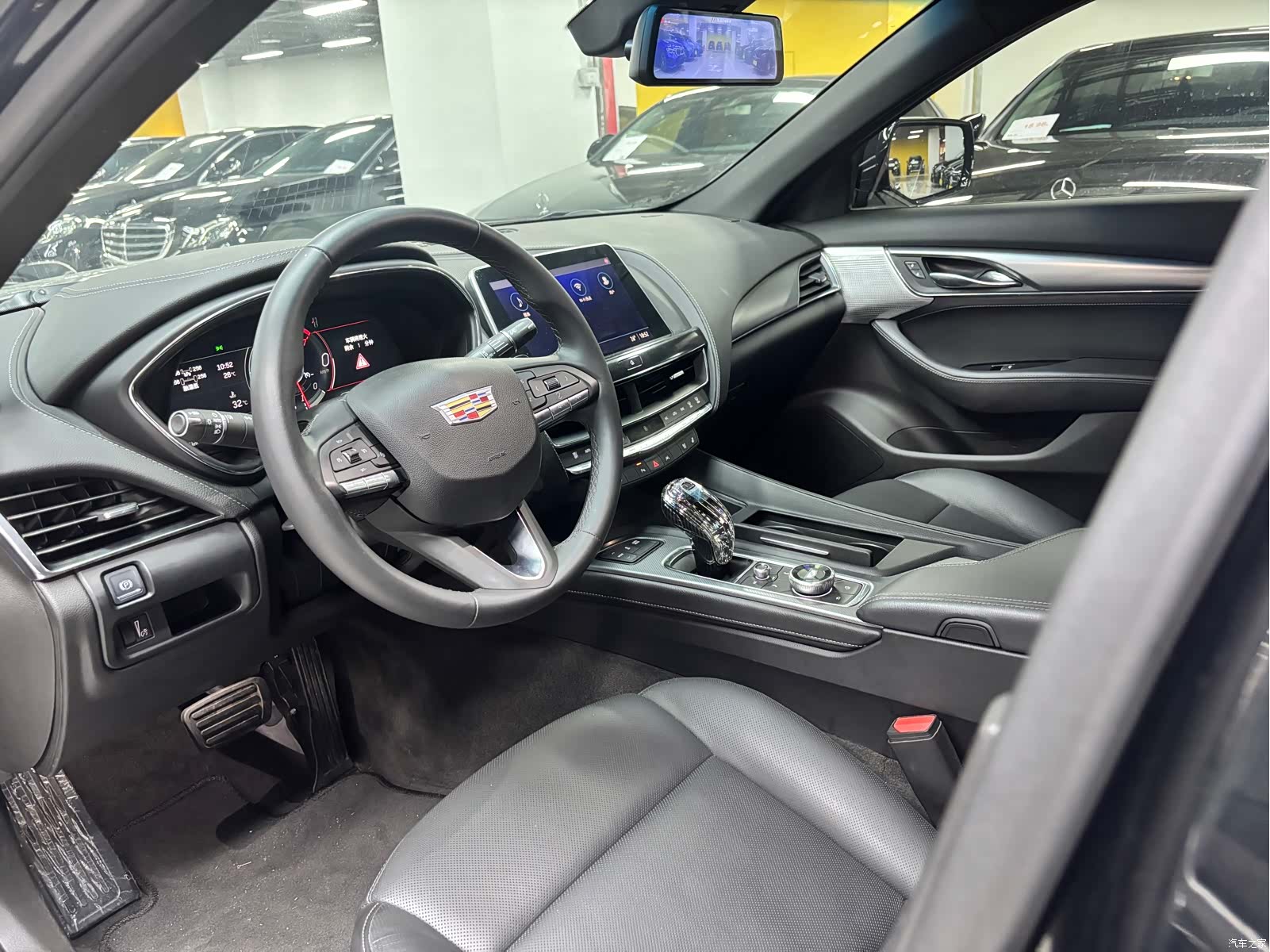 Cadillac CT5, 2023 4