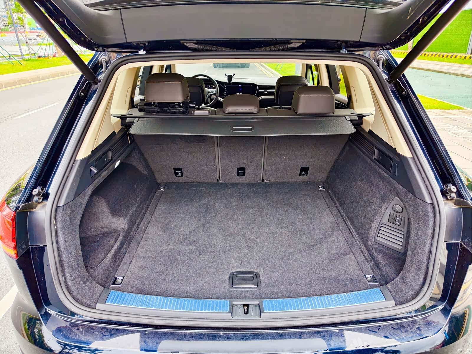 Volkswagen Touareg, 2019 18