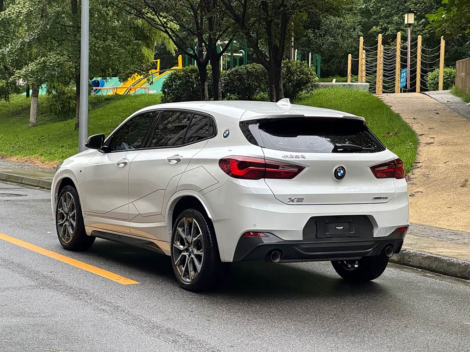BMW X2