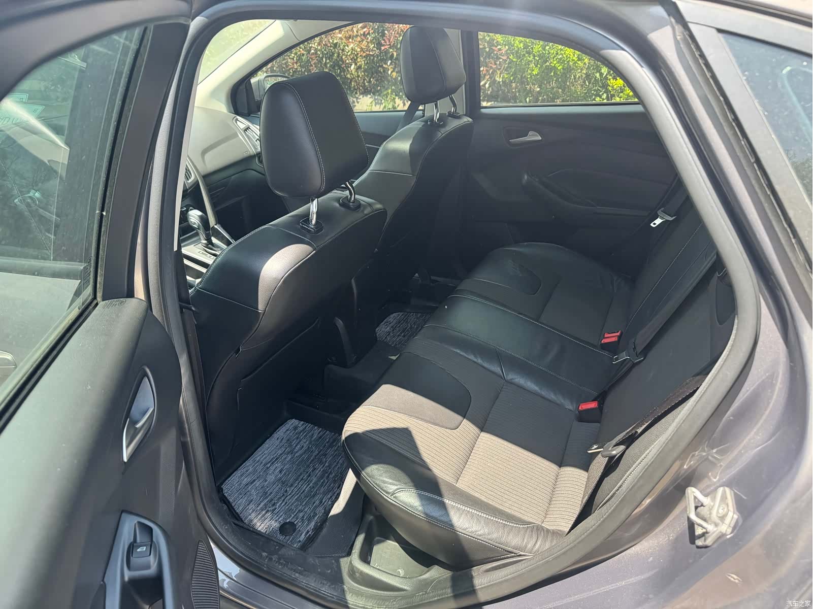 Ford Focus, 2013 15