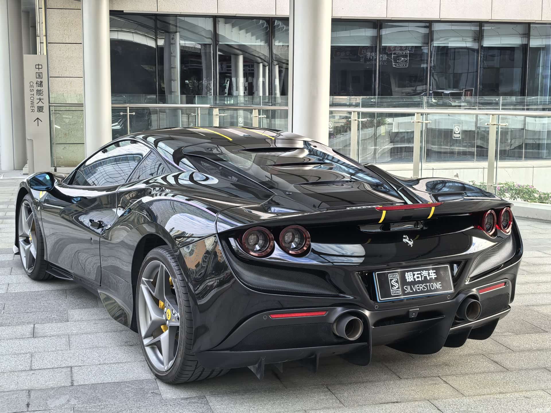 Ferrari F8, 2022 все фото