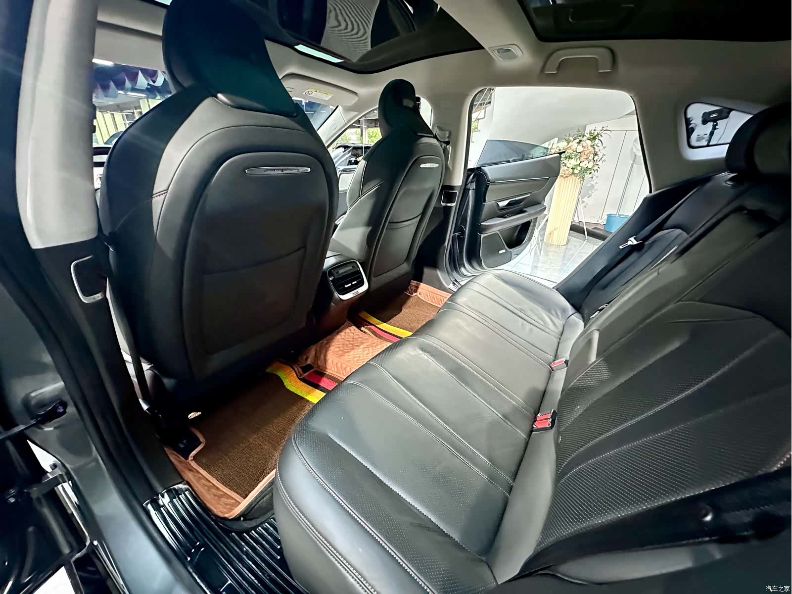 Xpeng P7, 2022 15