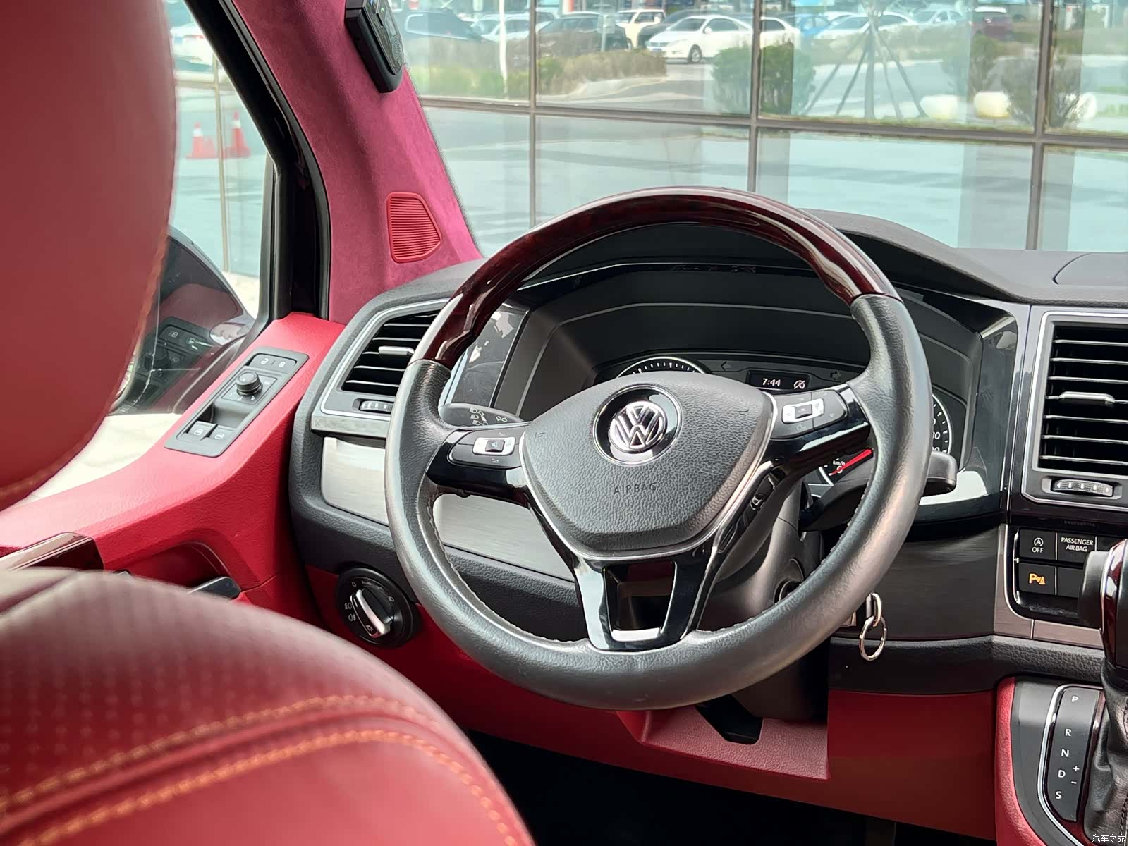 Volkswagen 7, 2018 12