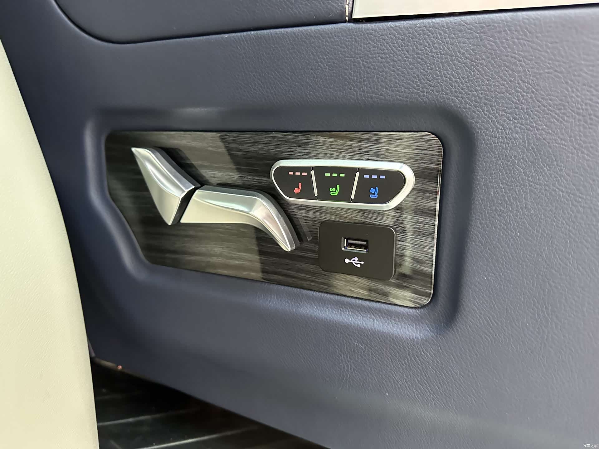 Buick GL8, 2022 12