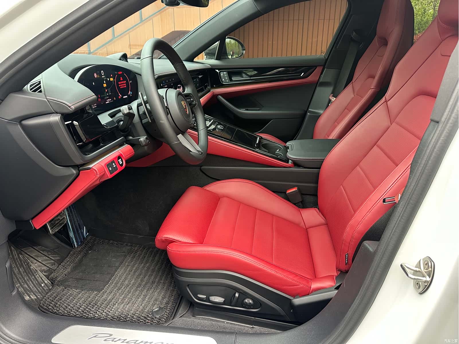 Porsche Panamera, 2024 2
