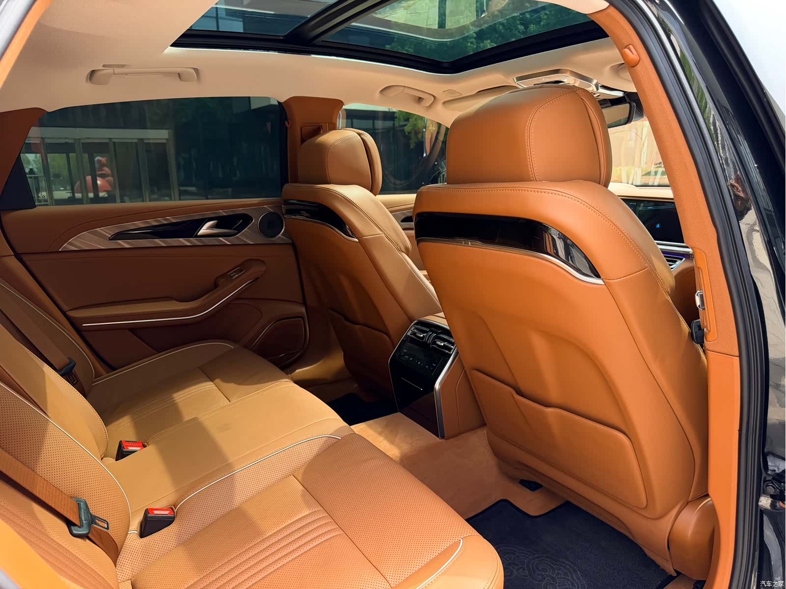 Hongqi H9, 2021 18
