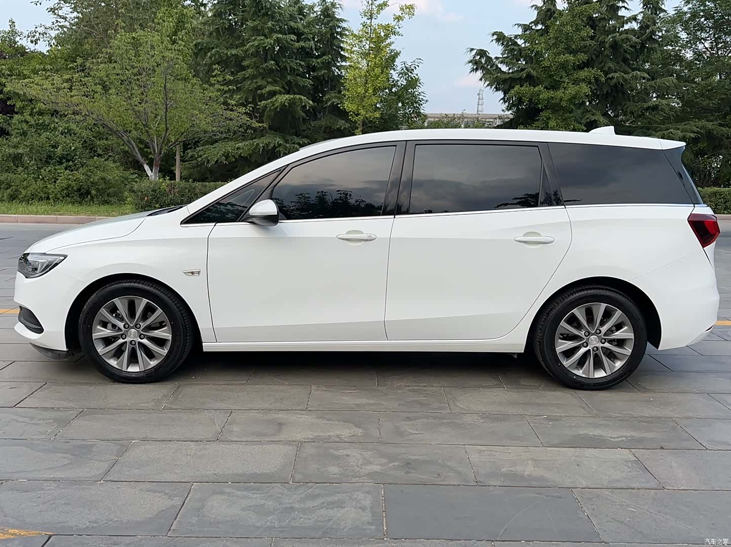 Buick GL6, 2020 8