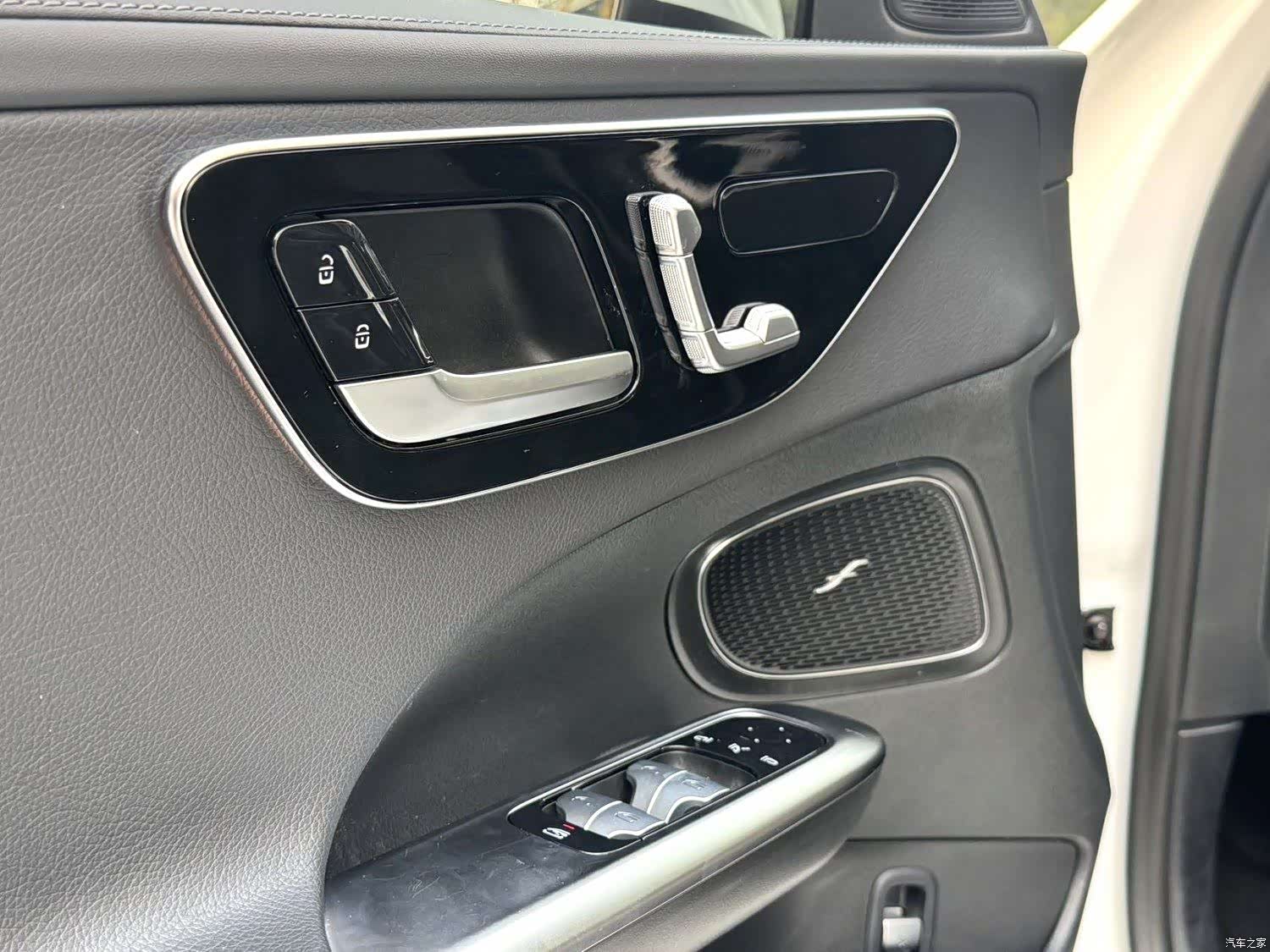 Mercedes-Benz C-Class, 2023 4