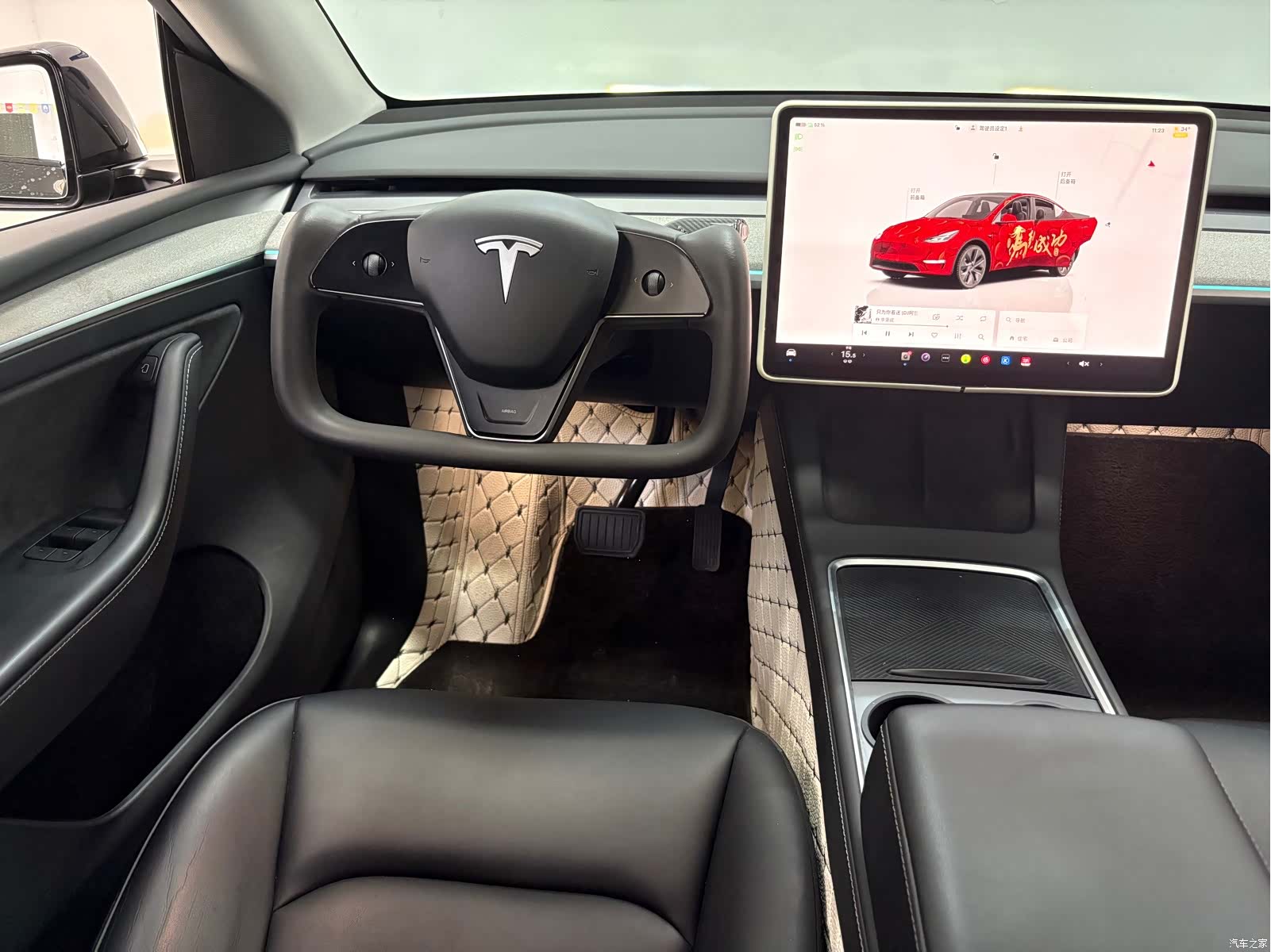 Tesla Model Y, 2023 12