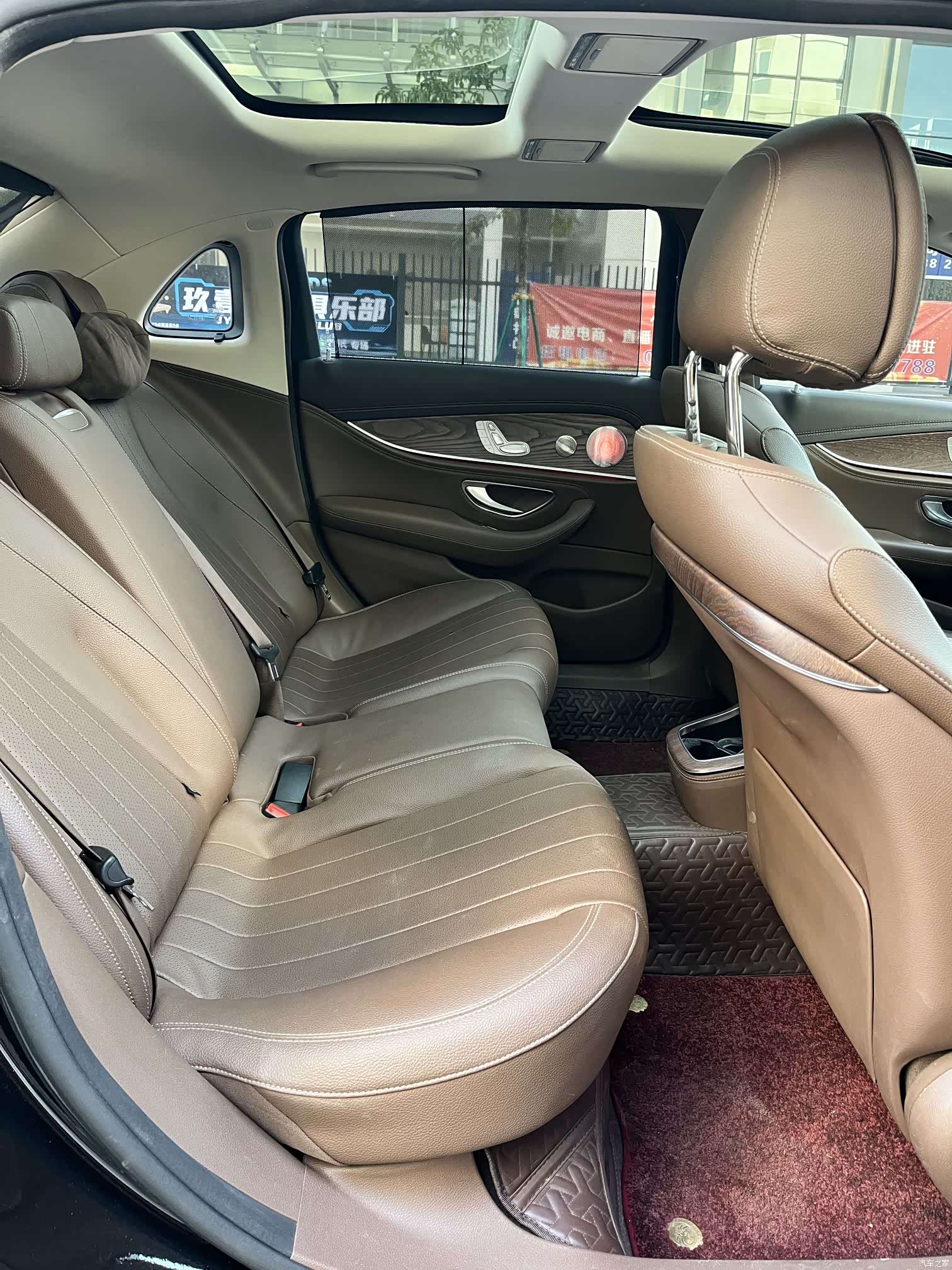 Mercedes-Benz E-Class, 2022 12