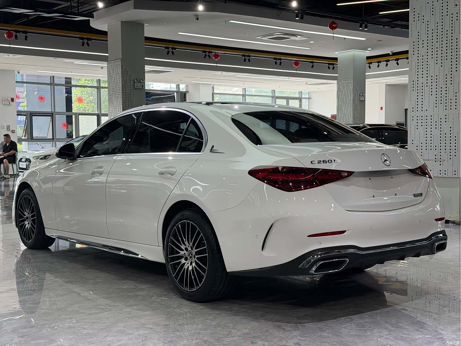 Mercedes-Benz C-Class, 2024 13