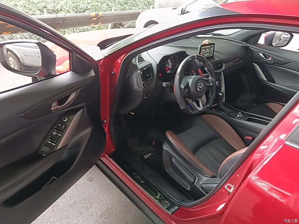 Mazda CX-4, 2019 16