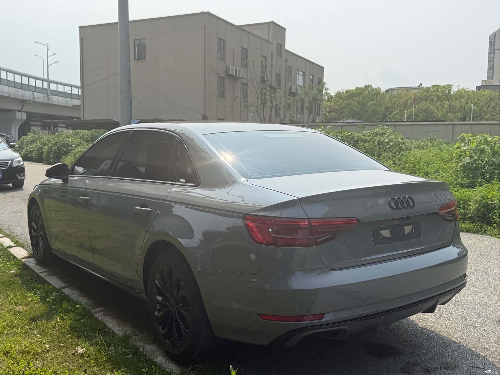 Audi A4L, 2017 7