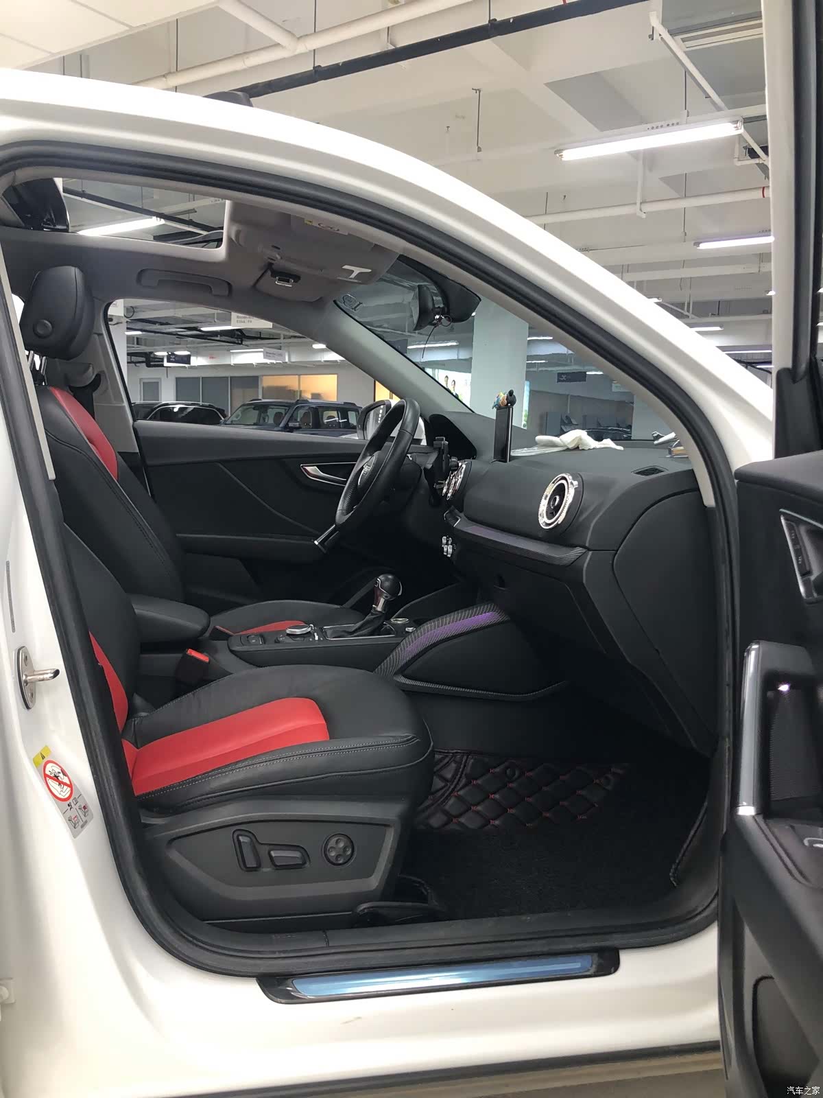 Audi Q2L, 2021 11