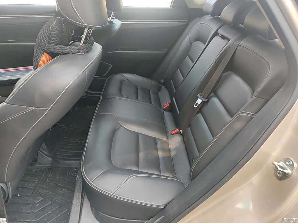 Geely Emgrand, 2017 17