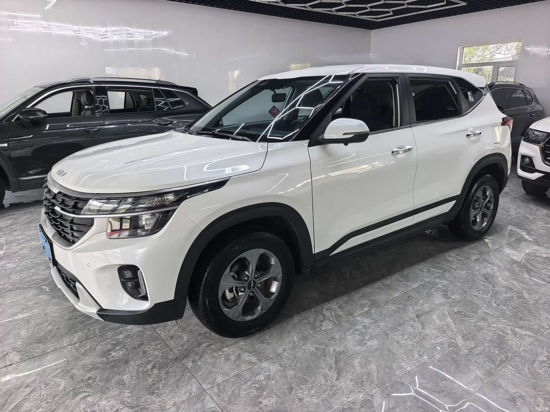 Kia Seltos, 2023 3