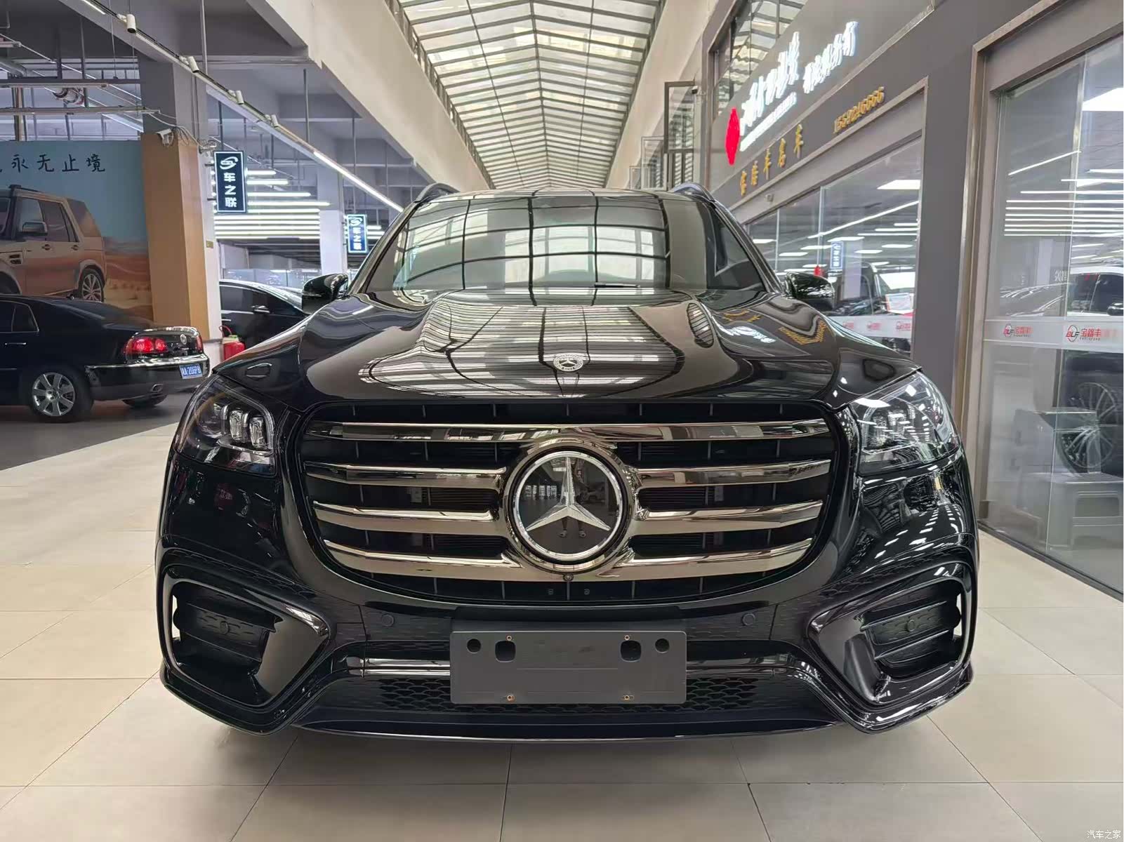 Mercedes-Benz GLS, 2025 4