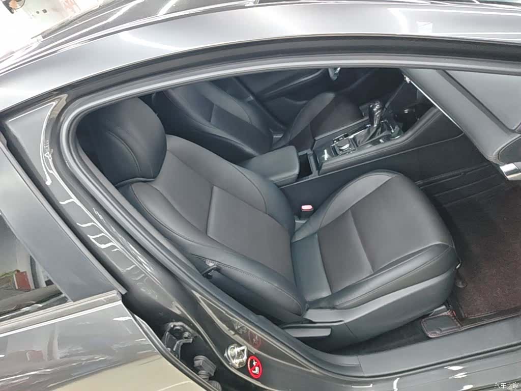 Mazda Mazda3, 2021 25